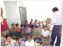 Volunteers interacted with children of Chapna village school in Madhya Pradesh