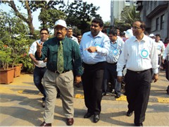 R Ramanan, MD, CMC, led 200-250 CMCites on a peace walkathon in Mumbai for cancer patients of Tata Memorial Hospital